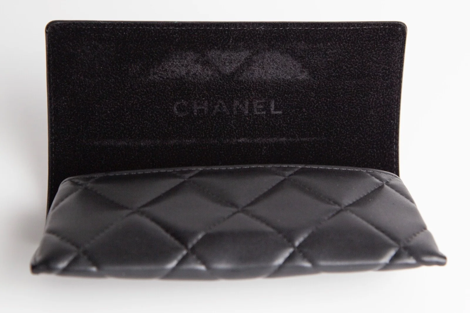 CHANEL BLACK QUILTED LEATHER SUNGLASSES CASE WITH CHANEL BOX *MADE IN ITALY 4